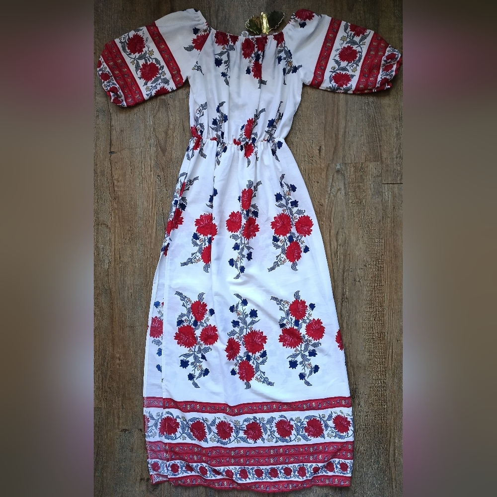 Vicabo Floral Red & White Maxi Dress Size Small